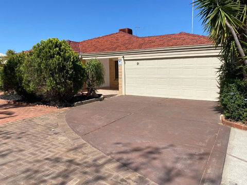 Ocean Keys Family Accommodation - Tourism Gold Coast 0