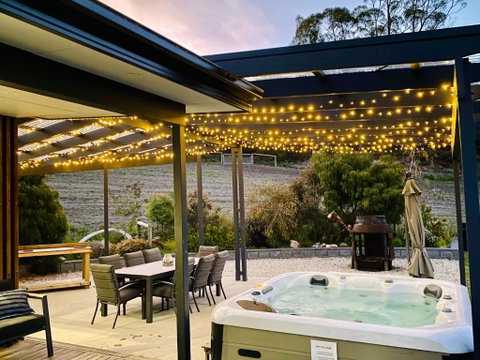 Ocean Views, Spacious & Private, Hot Hub - Tourism Gold Coast 0