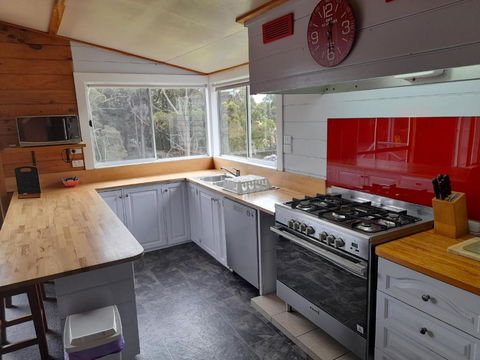Old School Rocky Cape Guesthouse - Tourism Gold Coast 2