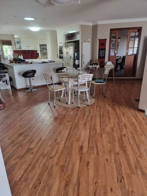 Open Plan Large Home - Tourism Gold Coast 0