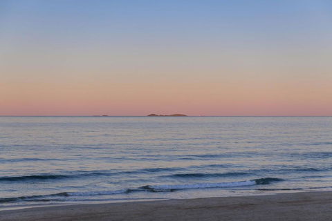 Pacific Dawn On The Beach One - Tourism Gold Coast 3