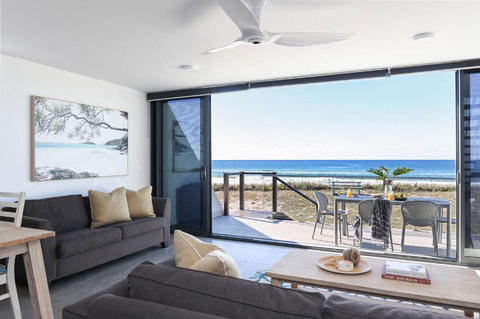 Pacific Dawn On The Beach Two - Tourism Gold Coast 0