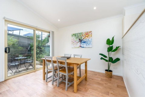 Peaceful 1BR Courtyard Unit In Quiet Dickson - Tourism Gold Coast 1