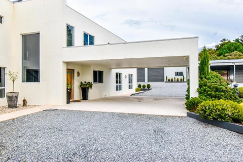 Paradise Point - Entire Home In Clarence Point, Tasmania Australia, 10 Guests 7 Bedrooms 7 Beds 3 Baths - Tourism Gold Coast 0