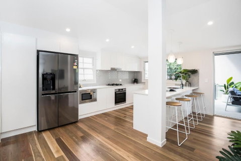 Park Avenue Terrace House Sleeps 9 - Tourism Gold Coast 1