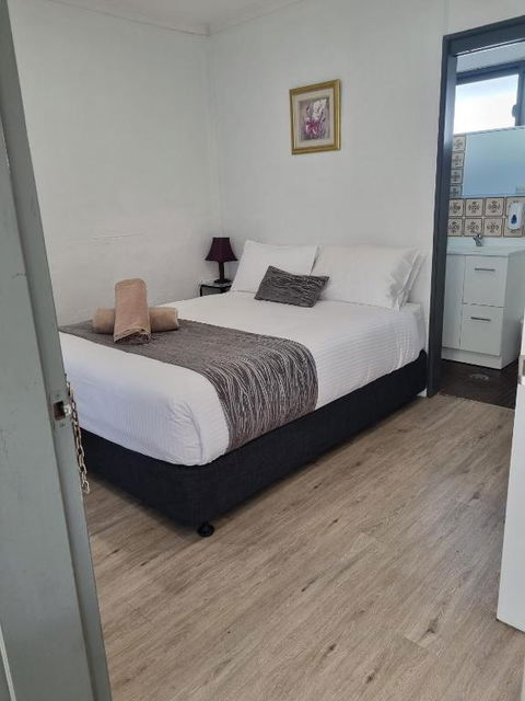 Parkes Federation Motel - Tourism Gold Coast 1