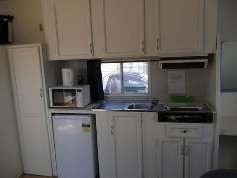 Parkes Country Cabins - Tourism Gold Coast 2