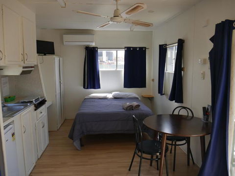 Parkes Country Cabins - Tourism Gold Coast 0
