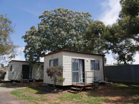 Parkes Country Cabins - Tourism Gold Coast 3