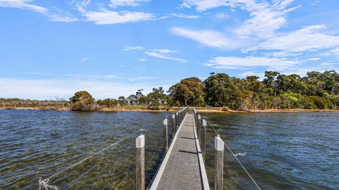 Peninsula At Metung - Access By Boat Only - Tourism Gold Coast 1