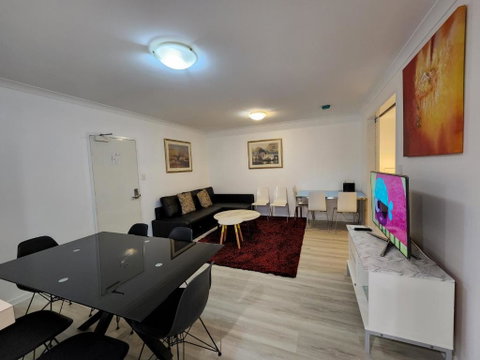 PERTH CBD APARTMENTS - Tourism Gold Coast 0