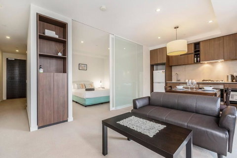 Perfect Position - Tourism Gold Coast 1