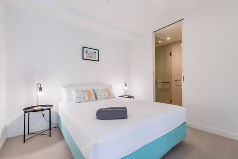 Perfect Position - Tourism Gold Coast 3