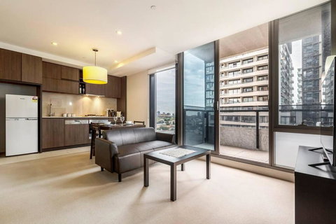 Perfect Position - Tourism Gold Coast 0