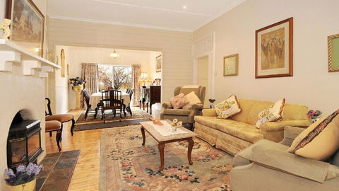 Plum Tree Cottage - Tourism Gold Coast 1