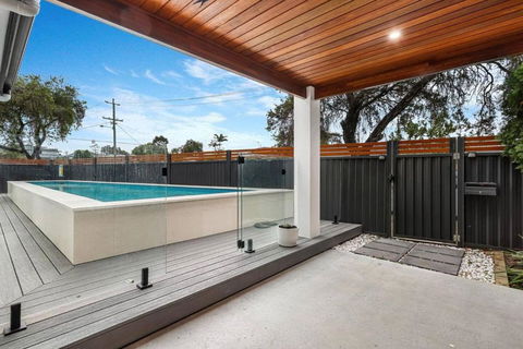 Pool House Hideaway - Tourism Gold Coast 1