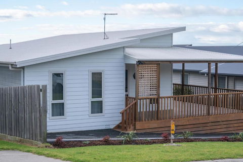 Port View Escape - Tourism Gold Coast 0
