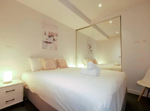 PR126-1 BR Comfy Stay Next To Station With FREE Parking - Tourism Gold Coast 0
