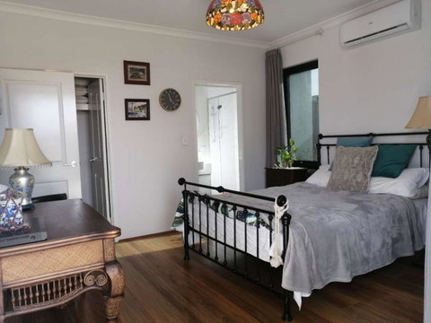Private & Cosy! Master Bedroom In Perth With Garden View - Tourism Gold Coast 2