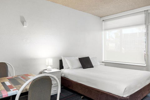 Red Carpet Motel - Tourism Gold Coast 0