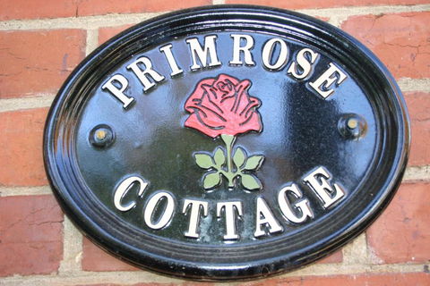 Primrose Cottage - Tourism Gold Coast 0