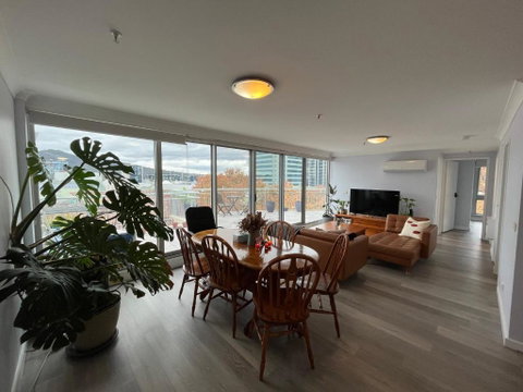 Private Room With Ensuite In The CBD - Tourism Gold Coast 0