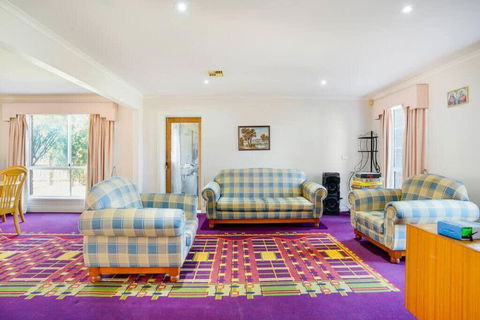 Prized Home Away From Home In Enviable Location - Tourism Gold Coast 3