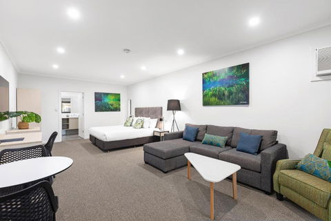 Presidential Motel - Tourism Gold Coast 0