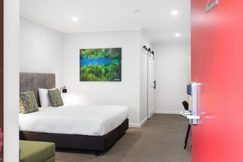 Presidential Motel - Tourism Gold Coast 3