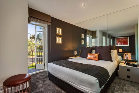 Quest East Melbourne - Tourism Gold Coast 0