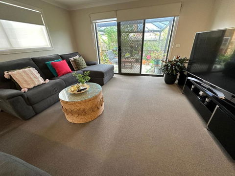 Quiet Comfort For Relaxing Stays - Tourism Gold Coast 1