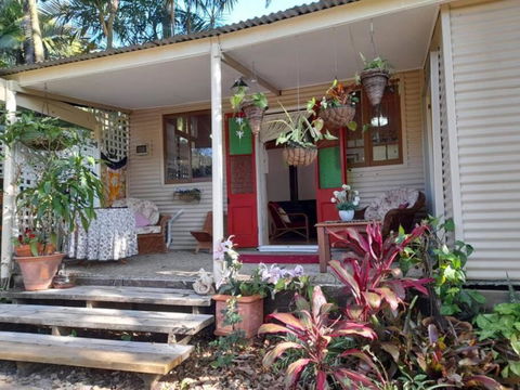 Quirky Cottage In Centre Of Maleny, Walk Everywhere - Tourism Gold Coast 2