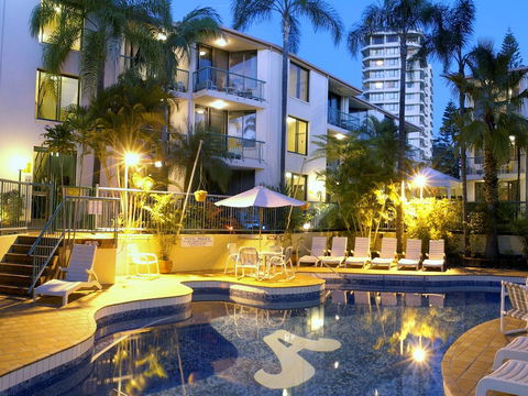 Aussie Resort - Tourism Gold Coast 1