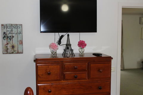 Australian Home Away Ringwood Bardia - Tourism Gold Coast 3