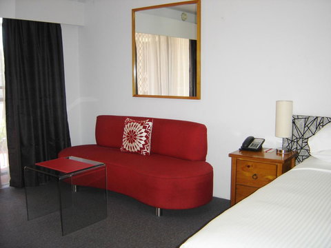 Avaleen Lodge Motor Inn - Tourism Gold Coast 3