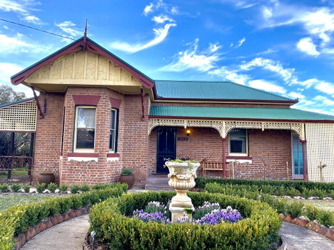 Avoca House - Circa 1900 Gorgeous Federation Home - Tourism Gold Coast 1