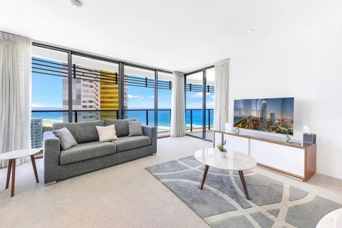 Awesome Ocean Views Broadbeach WiFi, Netflix, Wine - Tourism Gold Coast 1