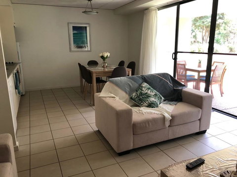 Baden 42 - Rainbow Shores, Ground Floor Unit, Air Conditioned, Overlooking Outdoor Spa - Tourism Gold Coast 2