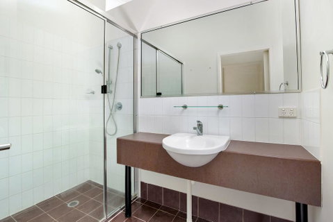 Baden 46 - Rainbow Shores, Walk To Beach, Top Floor, Air Conditioned Unit, Pools - Tourism Gold Coast 2