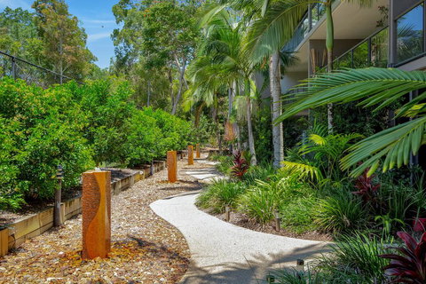 Baden 72 - Rainbow Shores, Stroll To The Beach, Air Con, Swimming Pools - Tourism Gold Coast 3