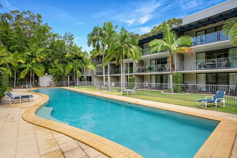 Baden 77 - Rainbow Shores, Pools, Outdoor Spa, Walk To Beach - Tourism Gold Coast 3