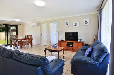 Bahia - Pet-Friendly - 10 Min Walk To Bay - Tourism Gold Coast 1