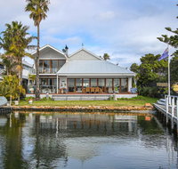 Bancroft Bay Frontage - Tourism Gold Coast