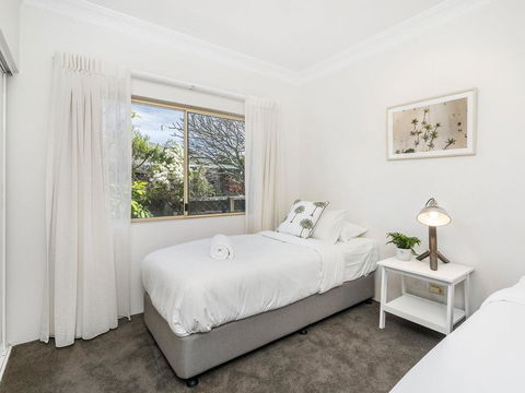 Barneys At Suffolk - Tourism Gold Coast 1