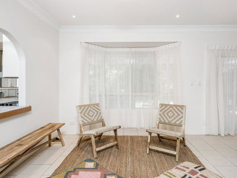 Barneys At Suffolk - Tourism Gold Coast 2