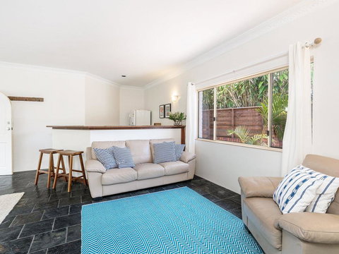 Barneys At Suffolk - Tourism Gold Coast 3