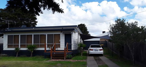 Bay Bell Cottage - Tourism Gold Coast 3