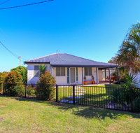 Beach Side Cottage At Blacksmiths - Gold Coast