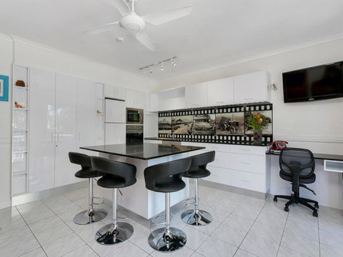 Beachfront Apartment Agincourt Clifton Beach - Tourism Gold Coast 1