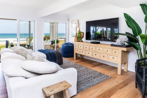 Beachfront Vila Gold Coast - Tourism Gold Coast 2